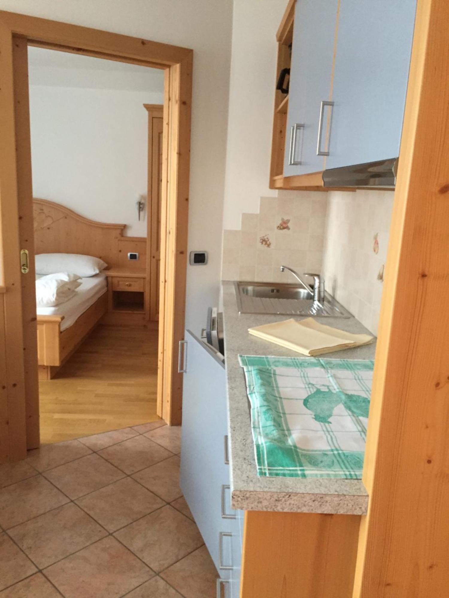 Apartment with Shower,1756711439:JPEG